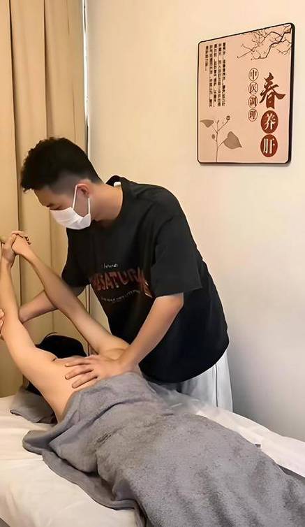 国产欧美日韩在线一区二区三区的相关介绍