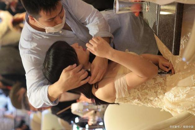 呼和浩特粉嫩少妇av的相关介绍
