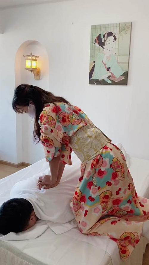 女性下体黄色分泌物的相关介绍