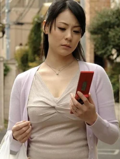 国产av麻豆美艳房东mad026的相关介绍