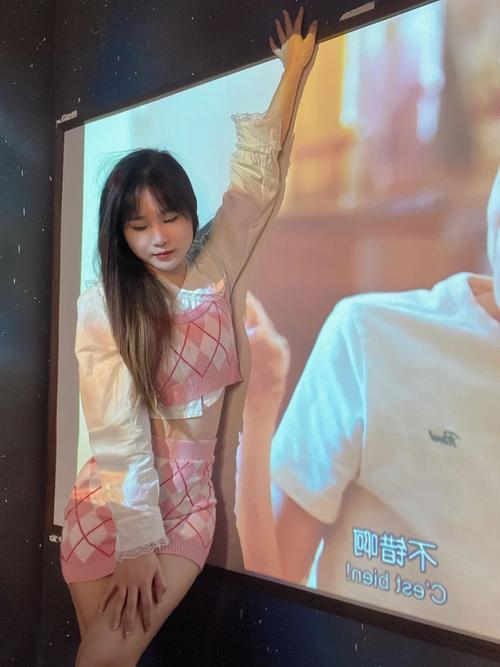 亚洲黑丝熟妇av的相关介绍
