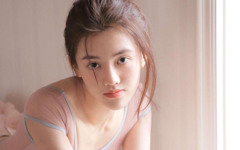 18摸app在线下载的相关介绍