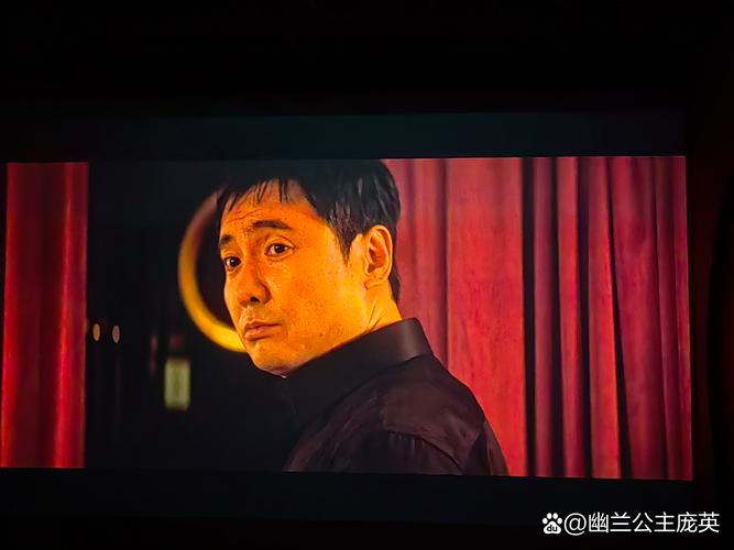 被老师摸逼的相关介绍