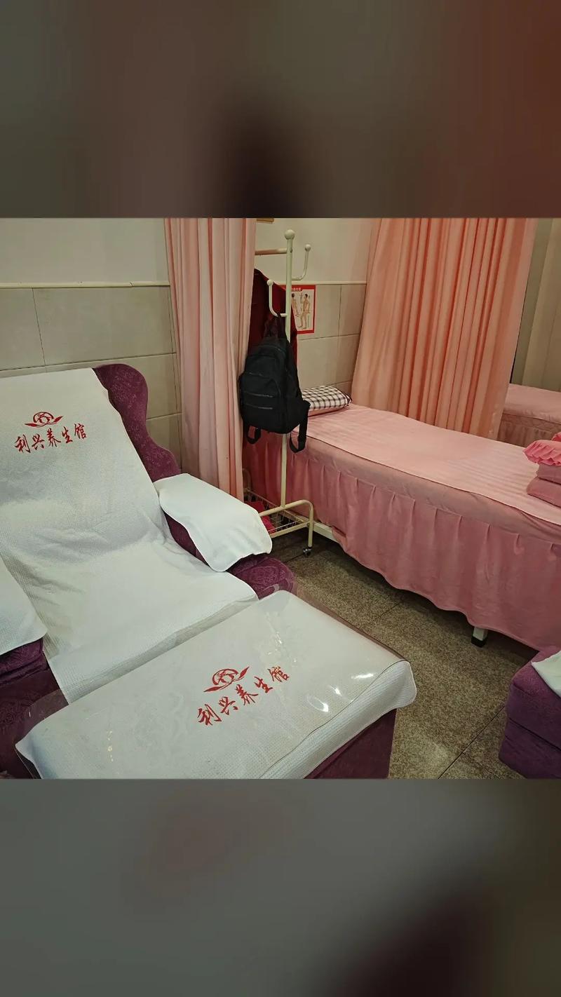 狂操美女老师视频的相关介绍