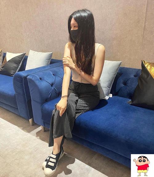 亚洲少妇三级的相关介绍