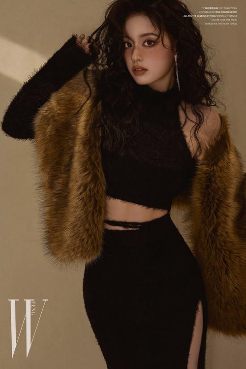 18禁看美女的相关介绍