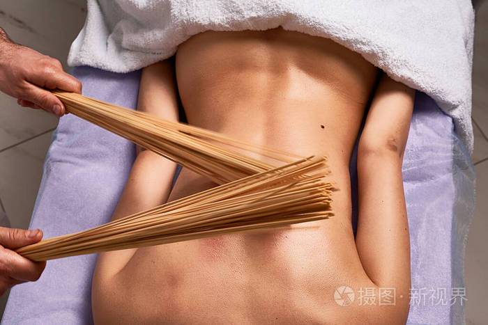 亚洲人妻啪啪啪的相关介绍