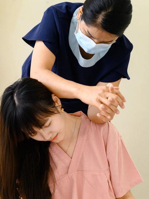 人妻啪啪免费的相关介绍