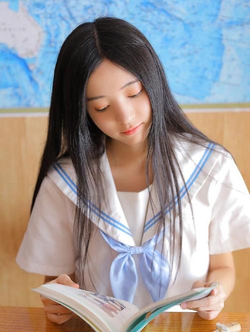 亚洲少妇av在线的相关介绍