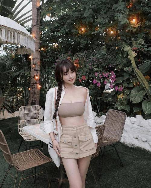av少妇性网的相关介绍