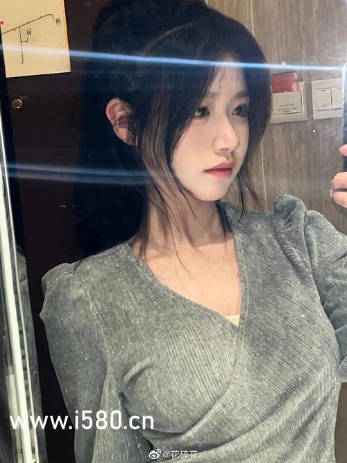 出轨人妻毛片的相关介绍